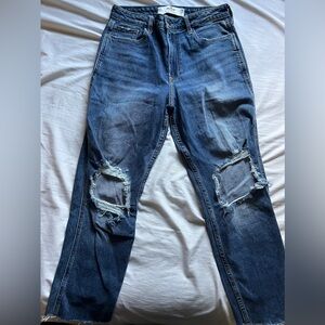 HOLLISTER Curvy High-Rise Mom Jean